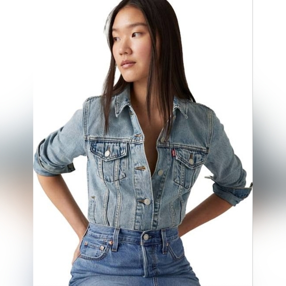 Levi's Jackets & Blazers - Levi's Red Tab Women's Original Trucker Denim Jacket Size S